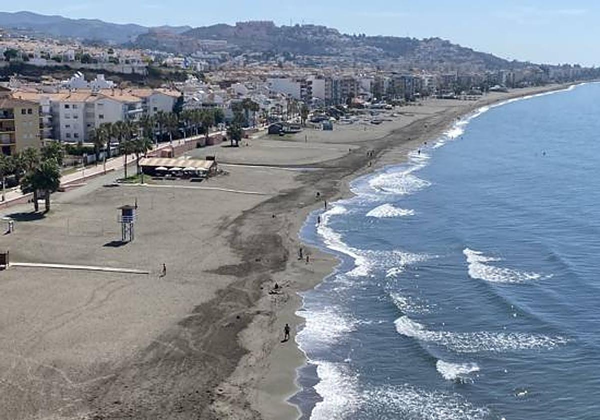 Rincón de la Victoria victorious friars in a rocky corner Sur in English